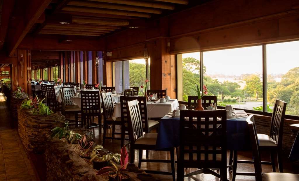 Kapok Hotel Port of Spain Restaurang bild